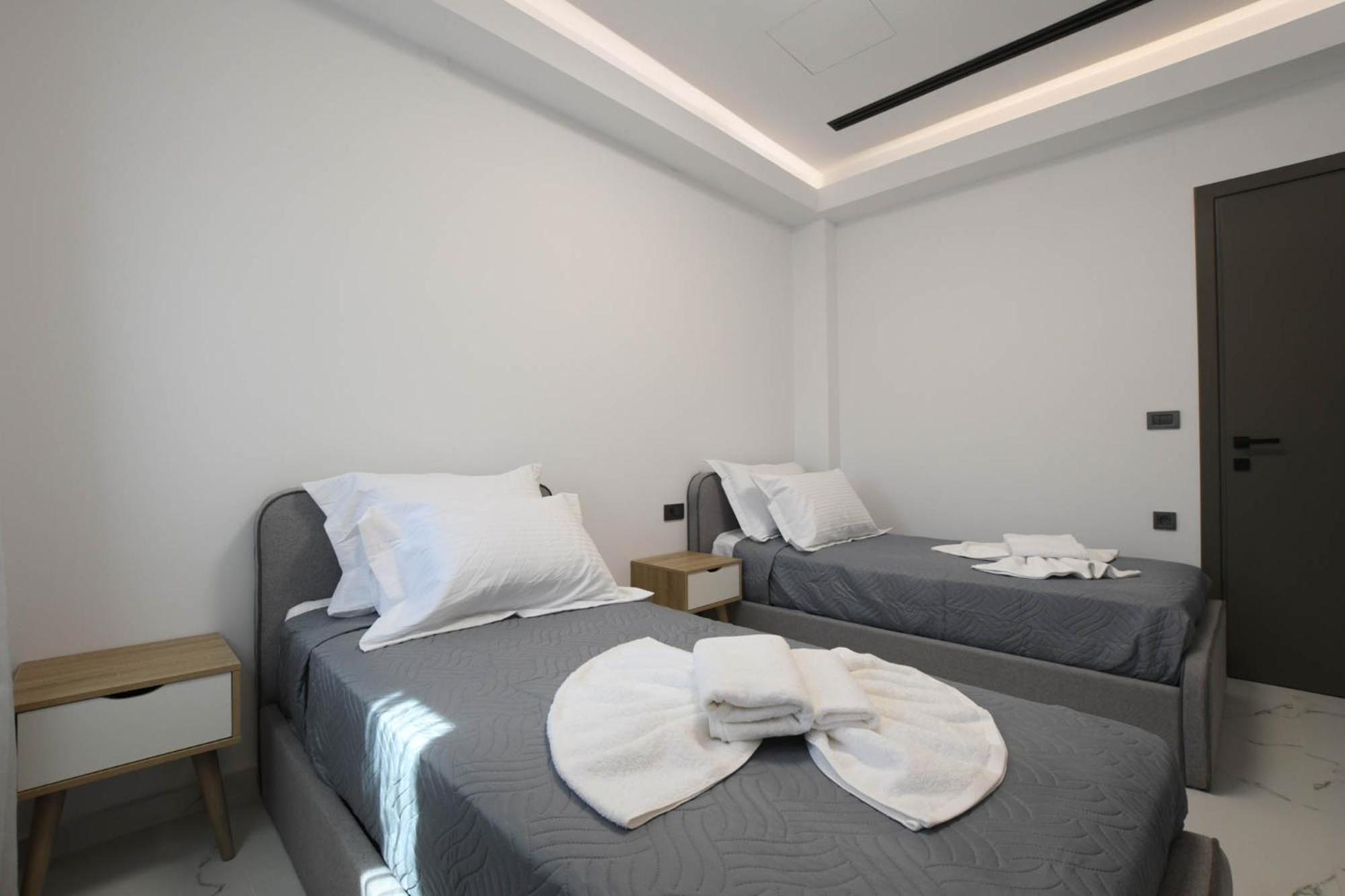 Orion Eco Suites Karteros Zimmer foto